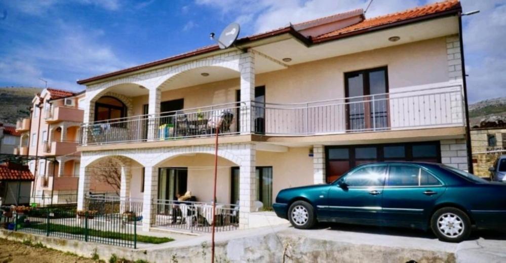 Roso Apartment With Sea View Трогир Экстерьер фото