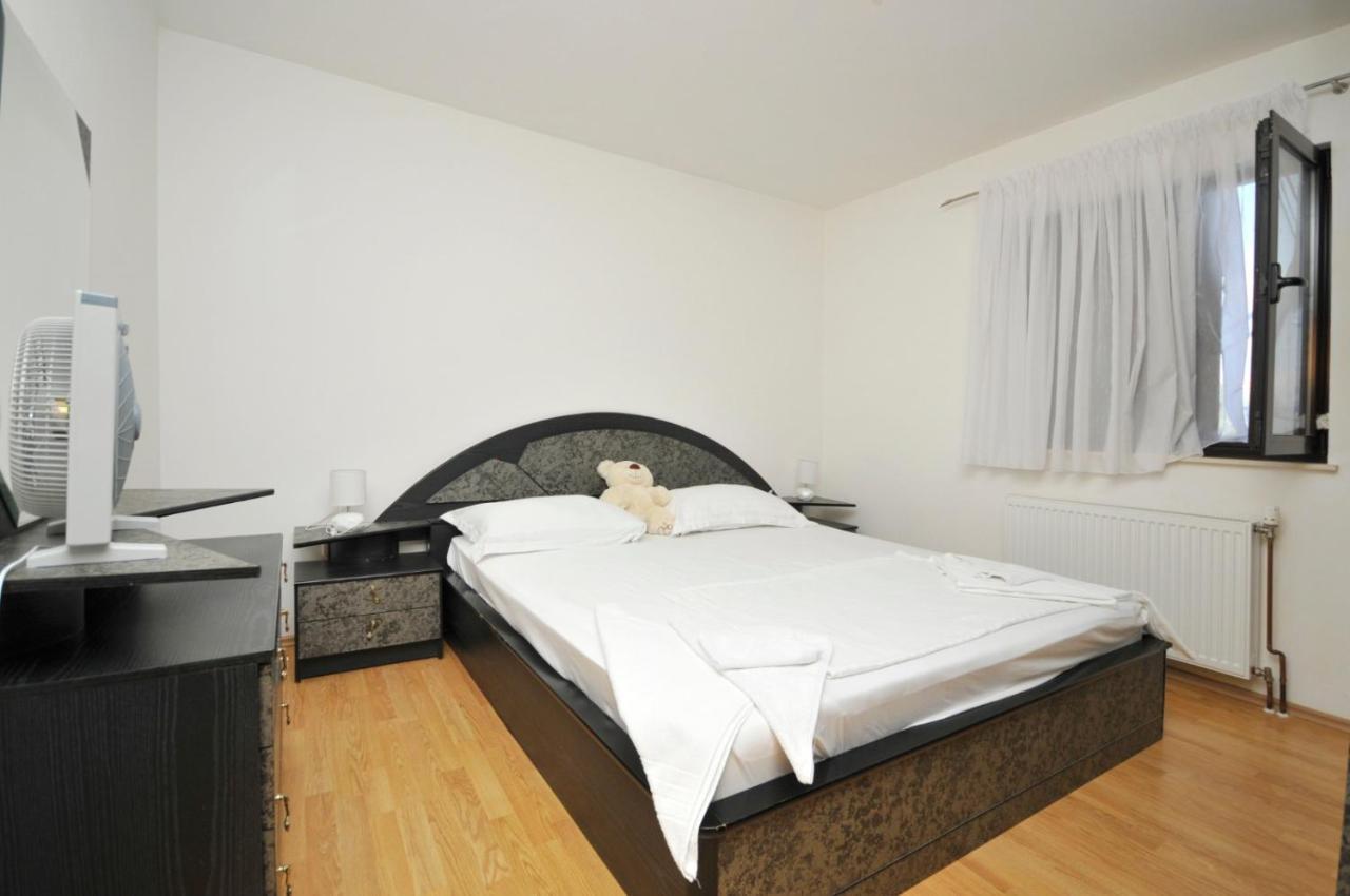 Roso Apartment With Sea View Трогир Экстерьер фото