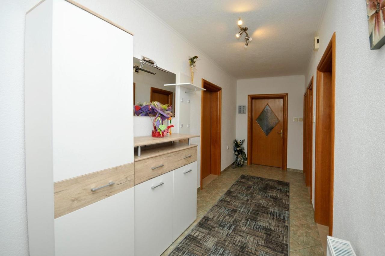Roso Apartment With Sea View Трогир Экстерьер фото