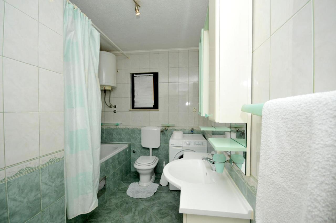 Roso Apartment With Sea View Трогир Экстерьер фото