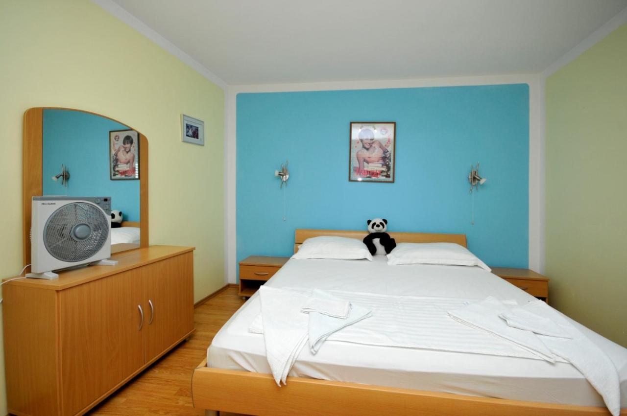 Roso Apartment With Sea View Трогир Экстерьер фото