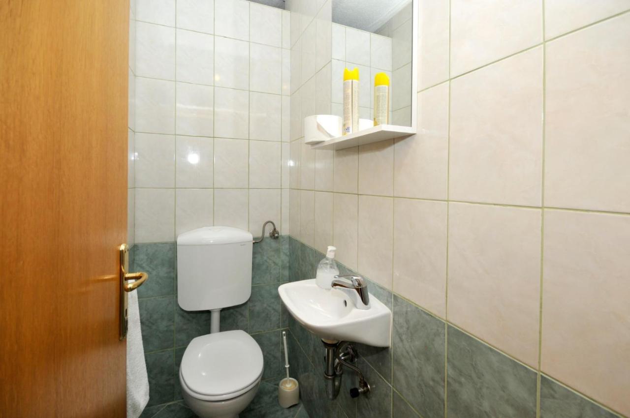Roso Apartment With Sea View Трогир Экстерьер фото