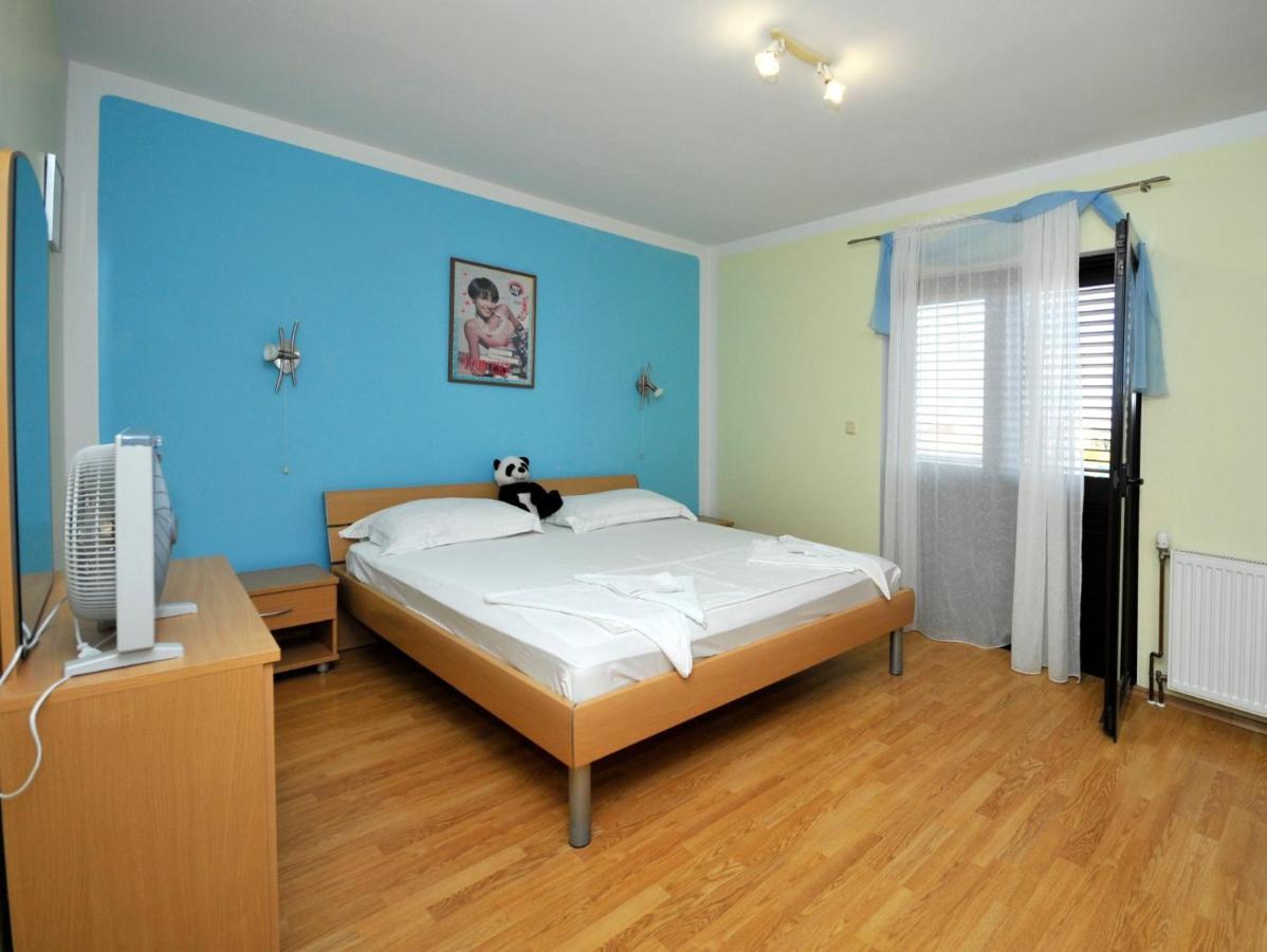Roso Apartment With Sea View Трогир Экстерьер фото